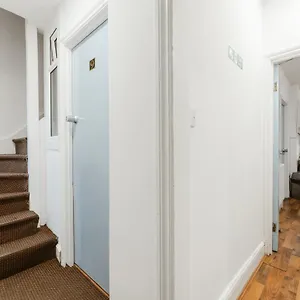 Upton Park Bedrooms 25 Min To Großbritannien